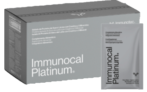 Caja y sobre de Immunocal Platinum sobre fondo plateado